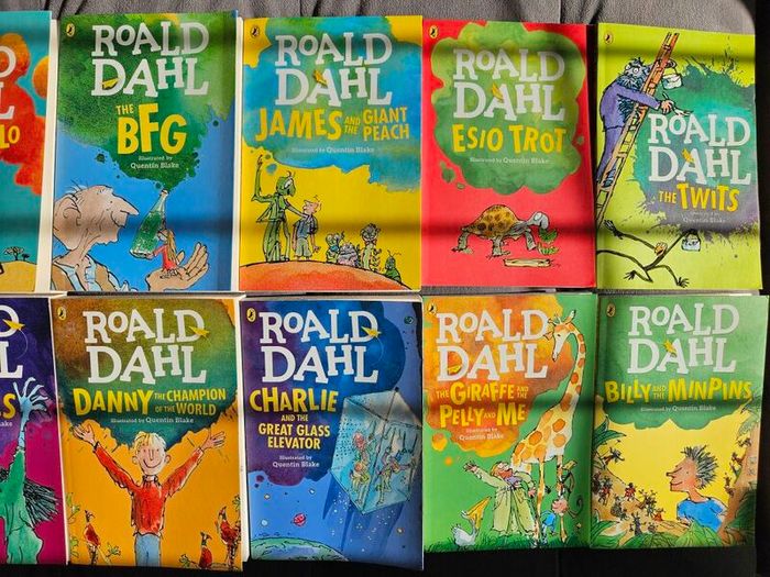 Roald Dahl 16-Book Collection Box Set - Excellent Condition