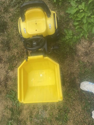 JCB Dumper ride-on Tractor