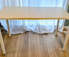 Minimalist White Desk (120x60cm) Great Condition