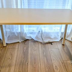 Minimalist White Desk (120x60cm) Great Condition