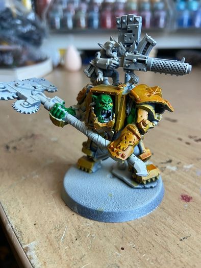 Warhammer 40k Ork Warboss in mega armour