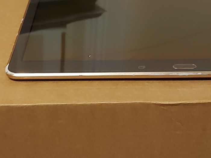 Samsung Galaxy Tab S, 10.5 inch, Model SM-T800, screen has a slight crack or 2 but touchscreen works fine