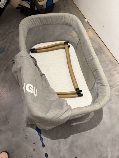 baby cot