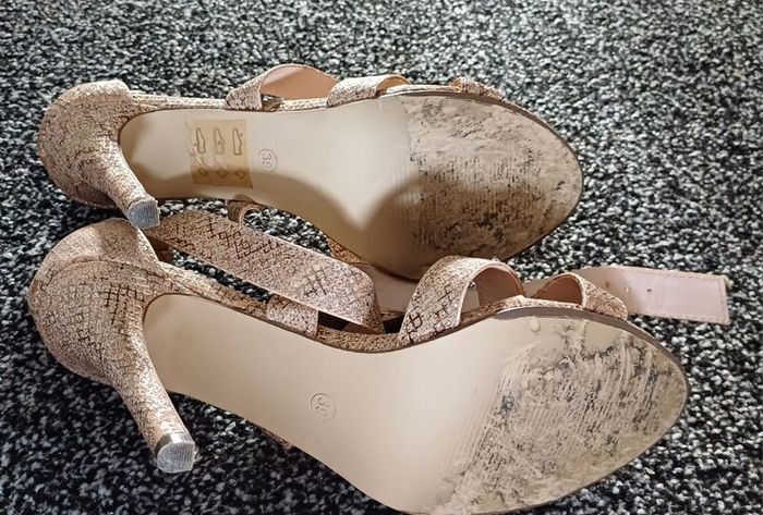 Gold Scandals (size:39) Size:6