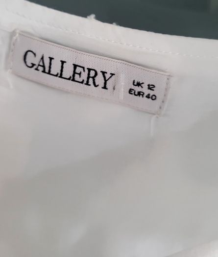 GALLERY white frill shoulder strap Sz 12