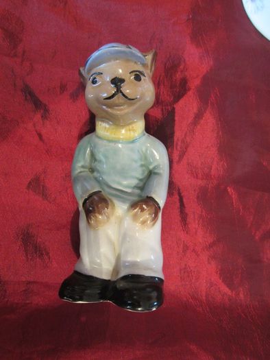 RARE sandyford stroke on trent figurine