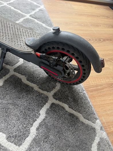 E scooter