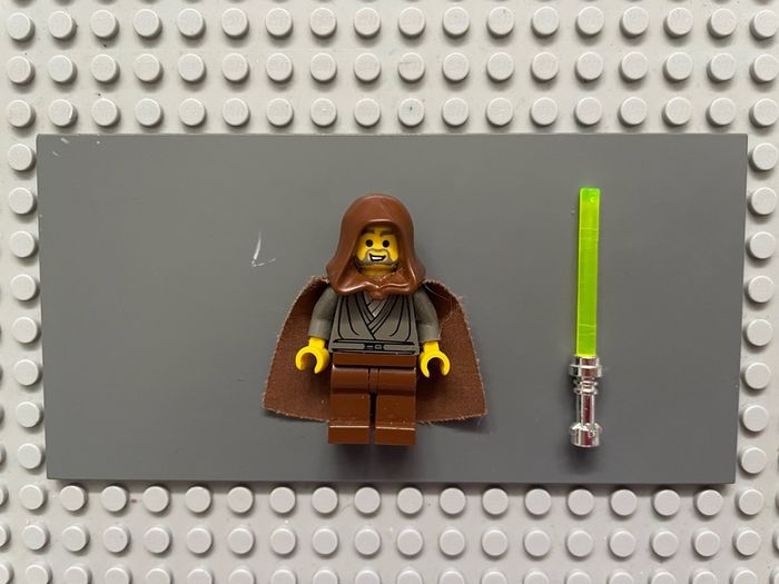 lego Star Wars sw0057 Jedi Knight (Jedi Bob) minifigure- Dark Gray Tunic, Brown Hood and Cape
