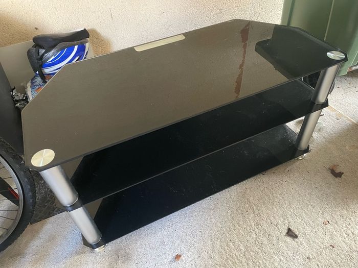 Free tv unit