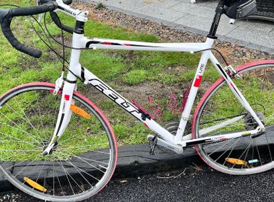 Felt Z100 Road bike