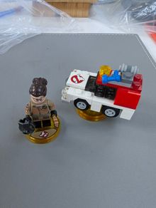 lego dimensions Ghostbusters ecto 1 and figure