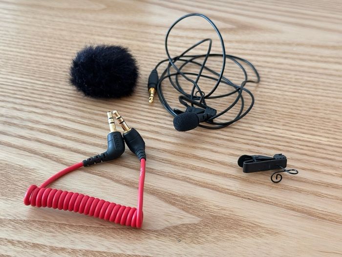 RODE Wireless GO II Single + Rode Lavalier Mic + Hard Case