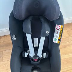 Maxi Cosy Pearl 360 car seat with isofix 360 base