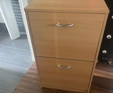 Shoe storage unit