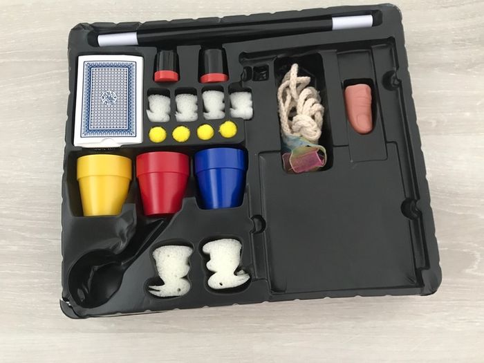 Magic Show Case