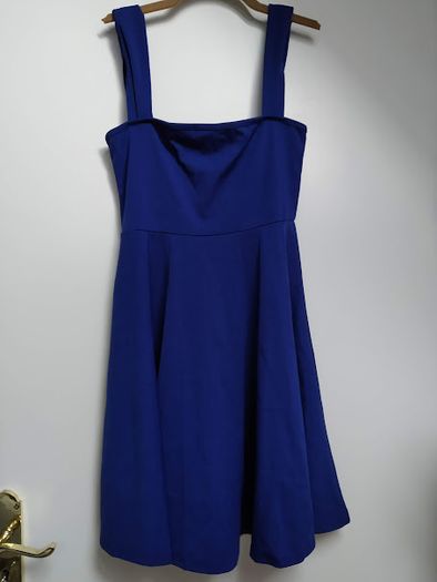 blue dress