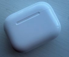 Airpod Pro 3 Charging Case and Left Airpod
