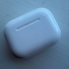 Airpod Pro 3 Charging Case and Left Airpod