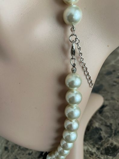 pearl necklace