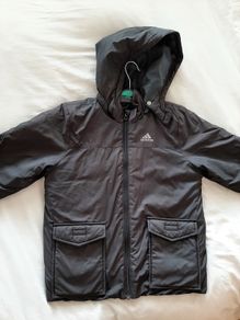 Boys light weight adidas jacket 5-6 years
