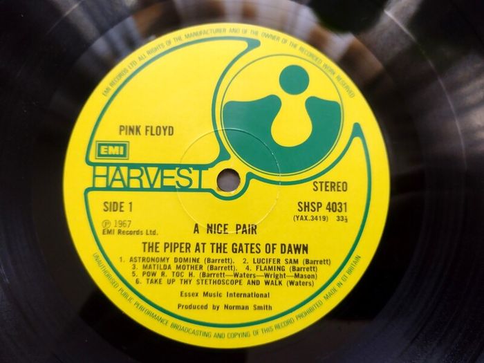 Pink Floyd''A Nice Pair''2Lp.Original Press 70's.Near Mint condition.