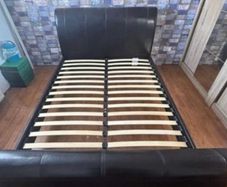 kingsize Brown Leather sleigh bed