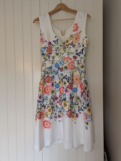 Yumi dress in size UK10