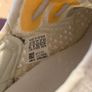 yezzy boost 350 v2 Image 5
