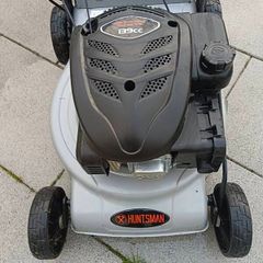 Huntsman self drive lawnmower with honda engine and aluminium body in excellent working condition