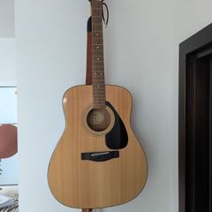 Yamaha F310 Acoustic Guitar