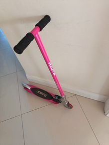 Razor foldable pink Scooter For Ages 6+