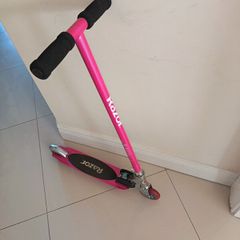 Razor foldable pink Scooter For Ages 6+