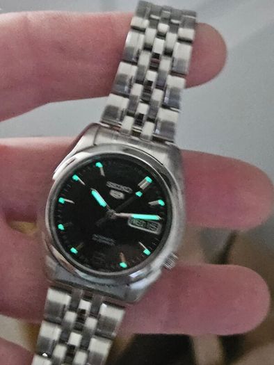 Watch Seiko 5 Automatic.
