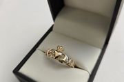 9ct Yellow Gold Claddagh Ring