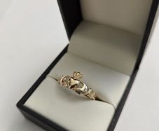 9ct Yellow Gold Claddagh Ring