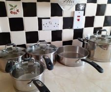 Cooking pots