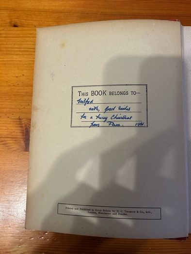 Vintage annual:'The Hotspur Book for Boys' 1943