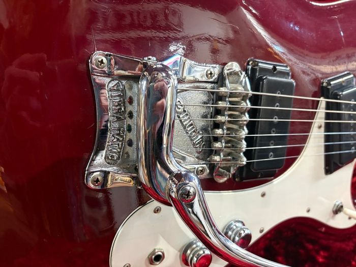 Zen-On Morales Mosrite Red 1960's
