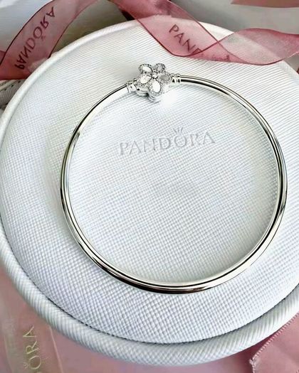 Pandora Pave Bezel Flower Bangle Silver Size 20cm Brand New