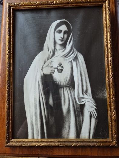 Vintage Virgin Mary Sacred Heart Picture Ornate Frame