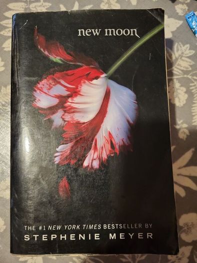 Twilight Saga Complete 4 Book Set Stephenie Meyer