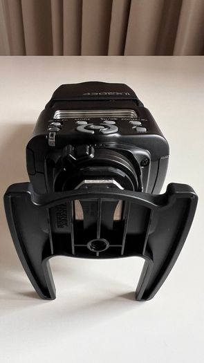 Genuine Canon Speedlite 430EX II Flash for Canon Digital SLR Cameras - like new