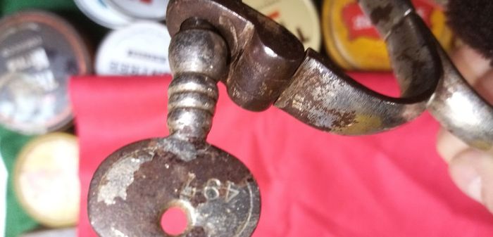 antique hand cuffs