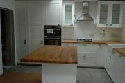 kitchen fitter