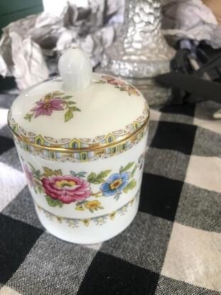 Royal grafton Malvern sugar bowl