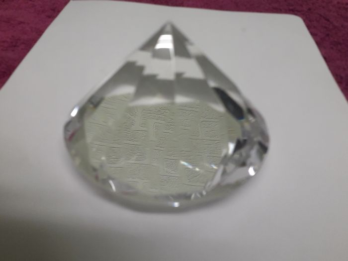 PAPERWEIGHT - Ornament - Crystal