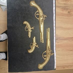 Brass decorative gun pistol set vintage wall decor High quality