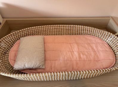 Seagrass baby changing basket