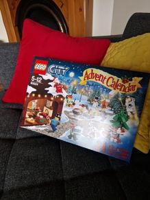 LEGO CITY Advent Calendar from 2013 (60024)