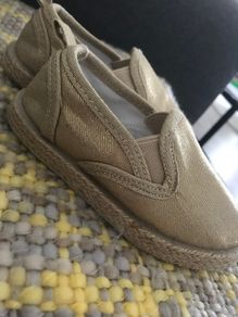Lovely shoes for girl size 21 junior
